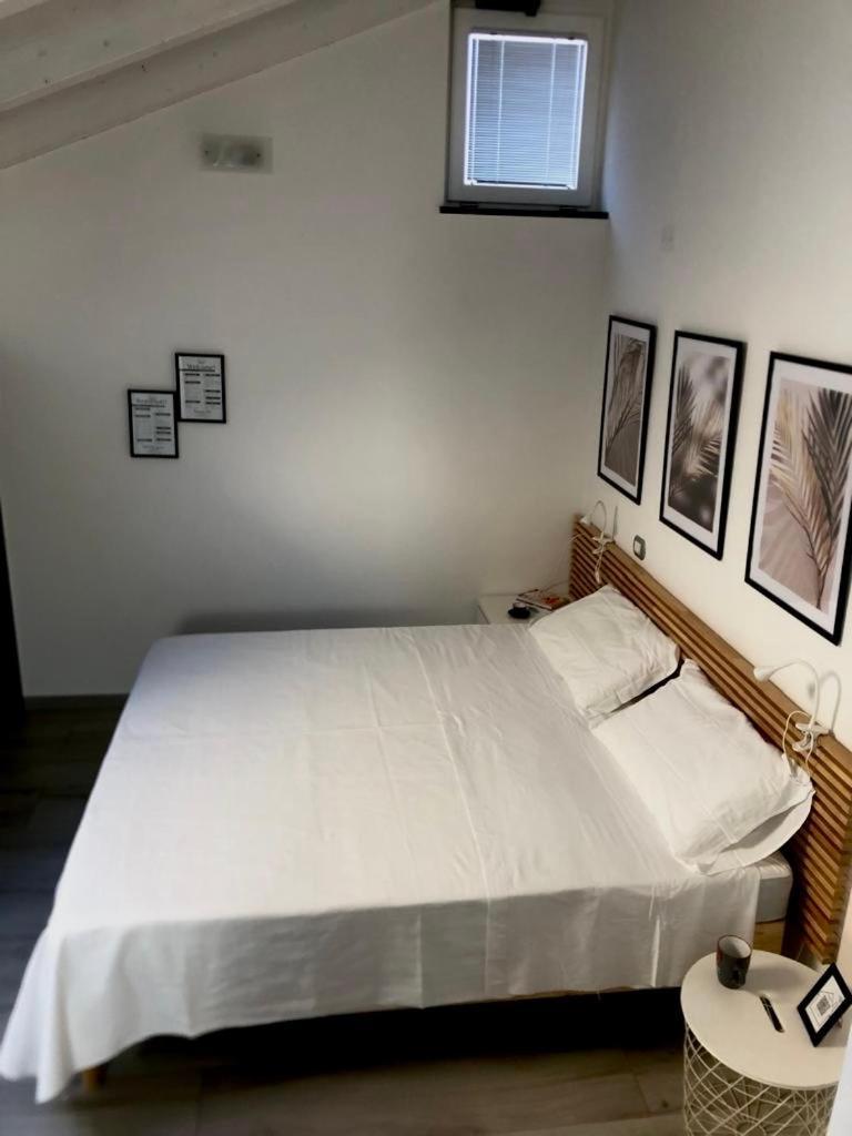 The Sweet Attic Room - De Vivo Realty Meta Di Sorrento Екстериор снимка